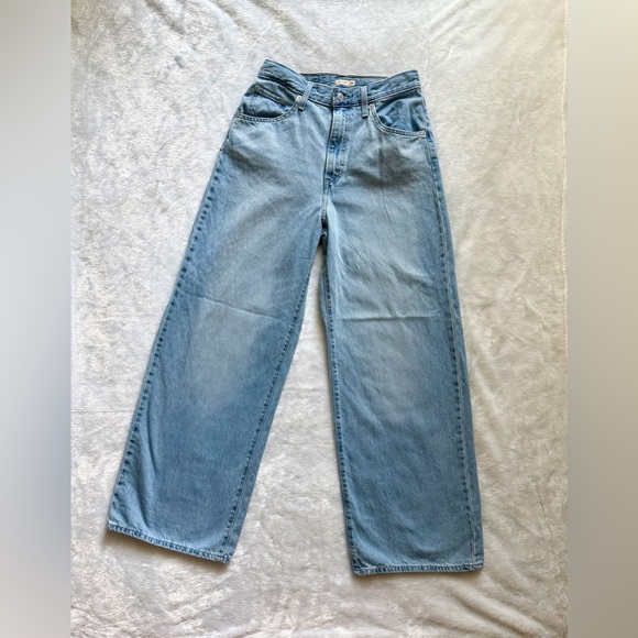 Levi's Denim - NWOT Levi's Cinch Baggy Medium Wash Jeans Size 28